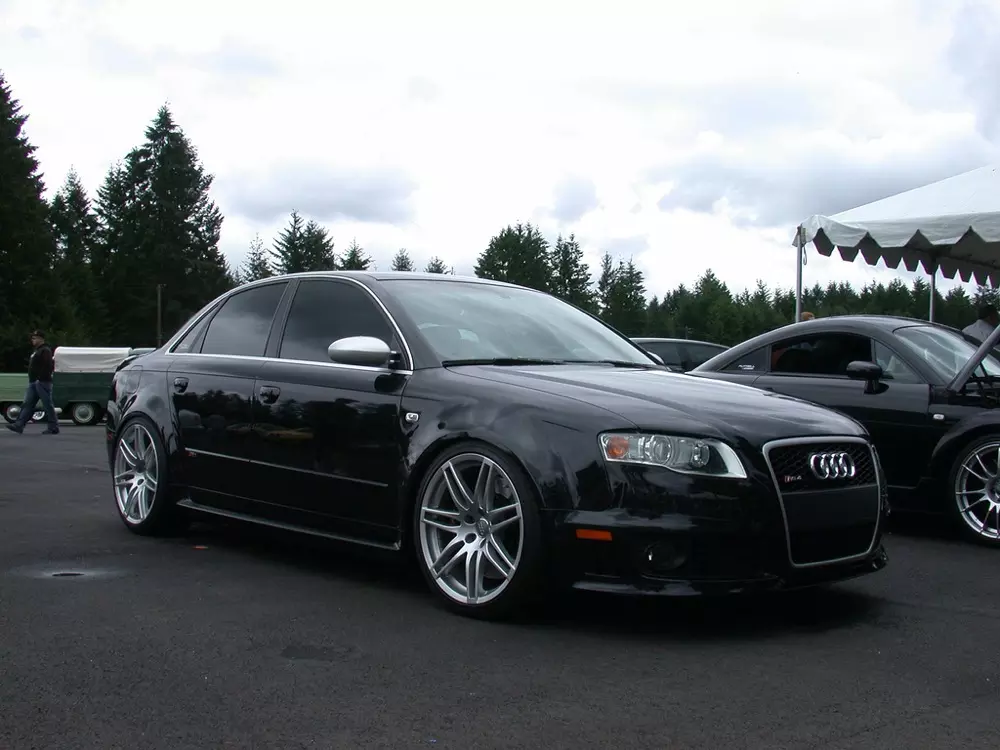 Audi RS4 repair manual